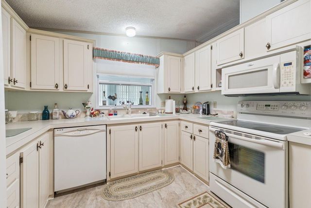 6667 BRIARHILL DRIVE NE, Winter Haven, FL 33881