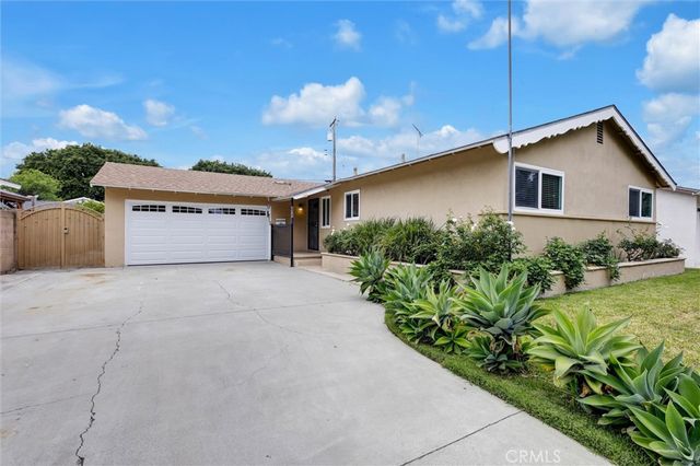 2420 S Artesia, Santa Ana, CA 92704