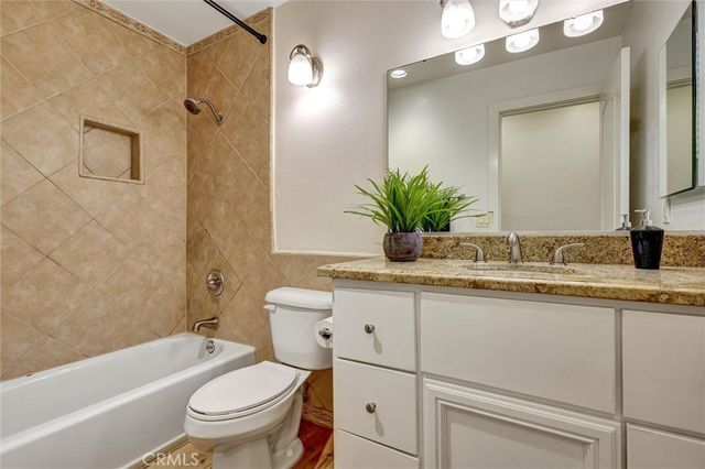 2420 S Artesia, Santa Ana, CA 92704