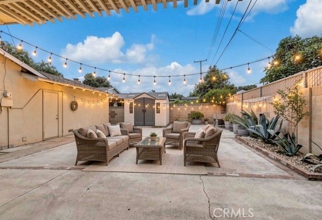 2420 S Artesia, Santa Ana, CA 92704