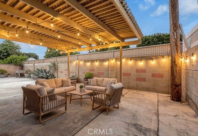 2420 S Artesia, Santa Ana, CA 92704