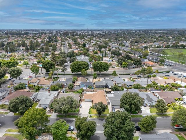2420 S Artesia, Santa Ana, CA 92704