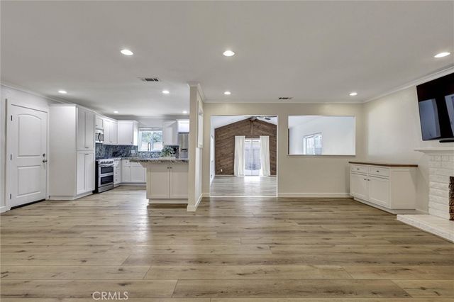 2420 S Artesia, Santa Ana, CA 92704
