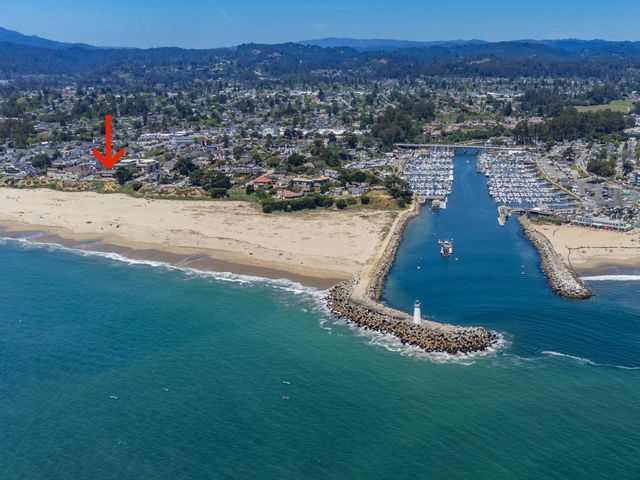 1703 East Cliff Drive, Santa Cruz, CA 95062