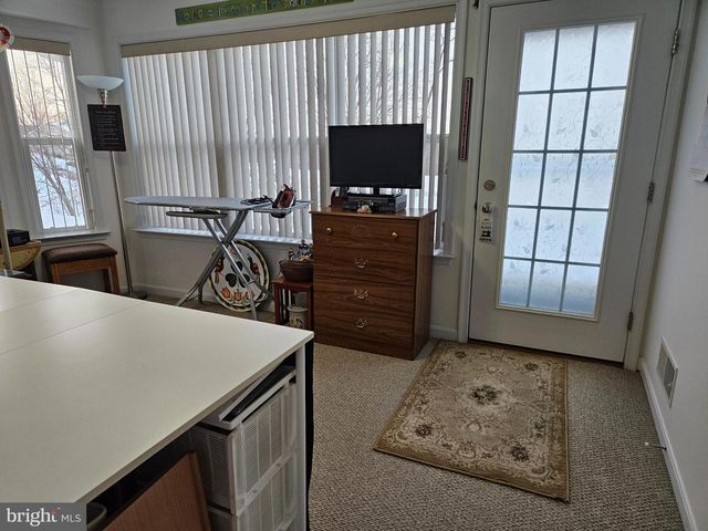 14 COLONIAL CT, Shippensburg, PA 17257