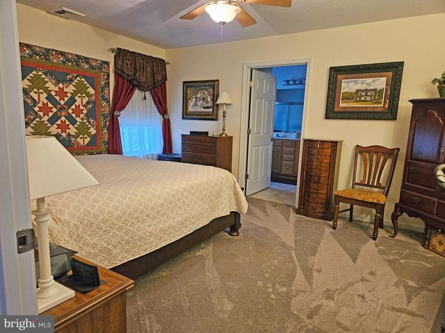 14 COLONIAL CT, Shippensburg, PA 17257