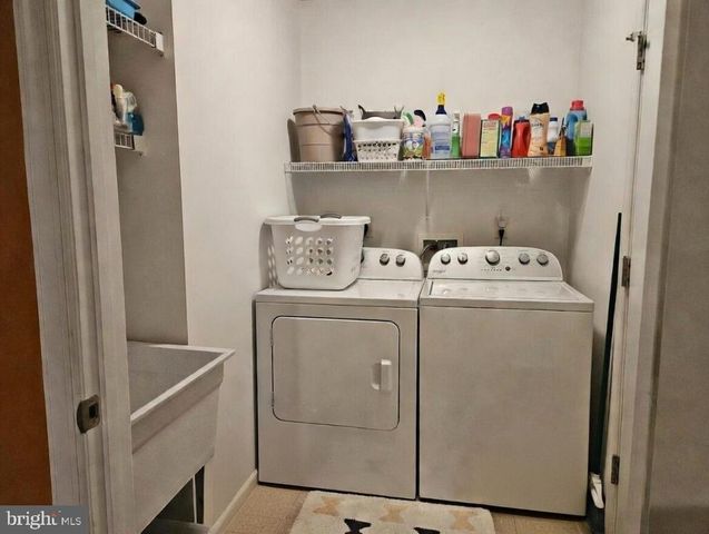 14 COLONIAL CT, Shippensburg, PA 17257