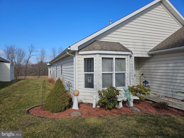 14 COLONIAL CT, Shippensburg, PA 17257
