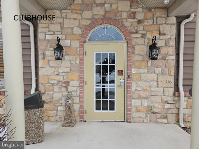 14 COLONIAL CT, Shippensburg, PA 17257