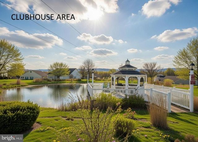 14 COLONIAL CT, Shippensburg, PA 17257