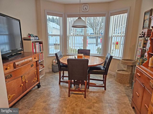 14 COLONIAL CT, Shippensburg, PA 17257