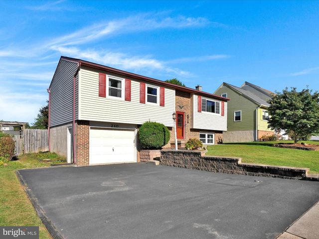 210 MARION TER, Ephrata, PA 17522