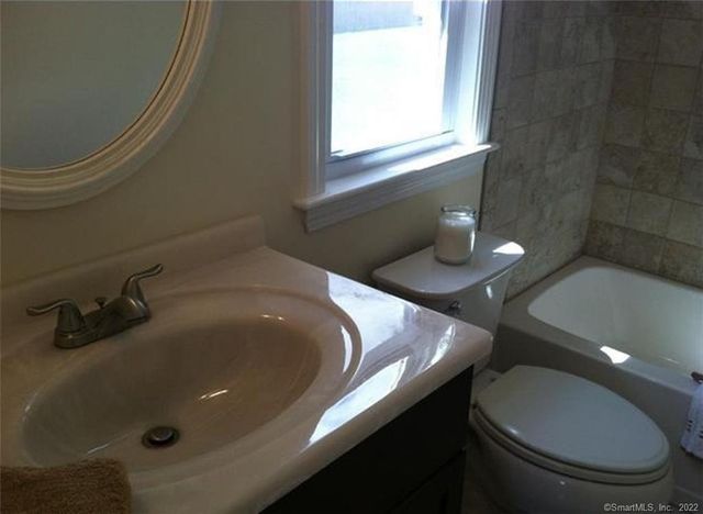 33 Inverness Lane, Middletown, CT 06457