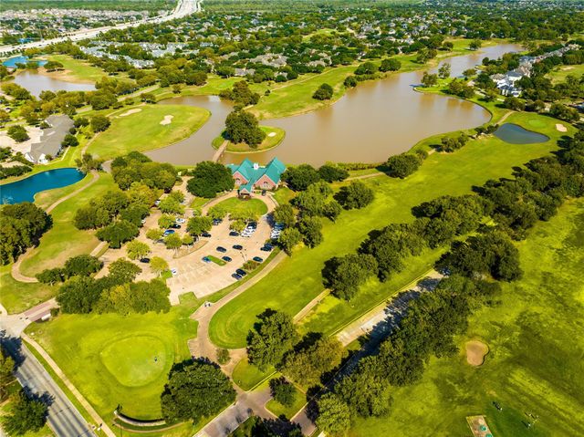8942 Summer Ash Lane, Sugar Land, TX 77479