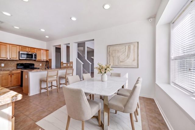 8942 Summer Ash Lane, Sugar Land, TX 77479