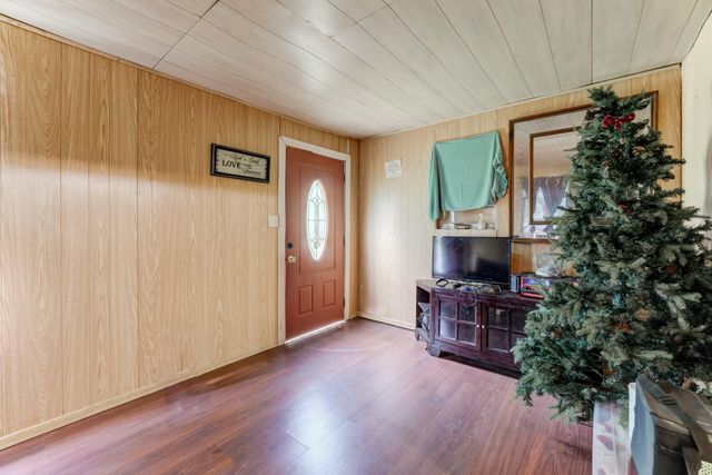 316 Hickman Lane, Angleton, TX 77515
