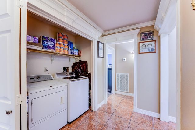 316 Hickman Lane, Angleton, TX 77515