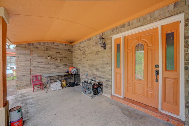 316 Hickman Lane, Angleton, TX 77515