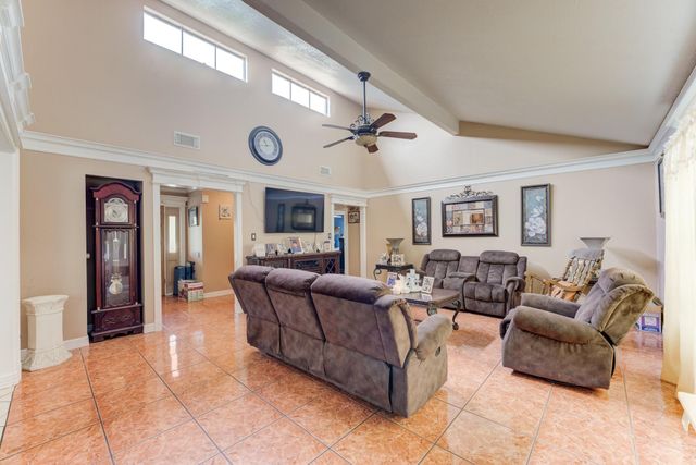 316 Hickman Lane, Angleton, TX 77515