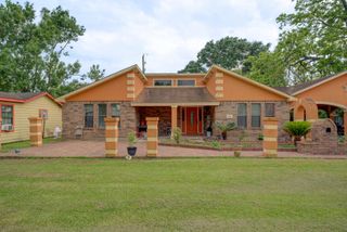 316 Hickman Lane, Angleton, TX 77515