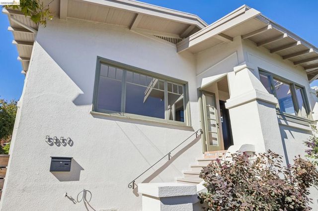5850 Lawton Ave, Oakland, CA 94618