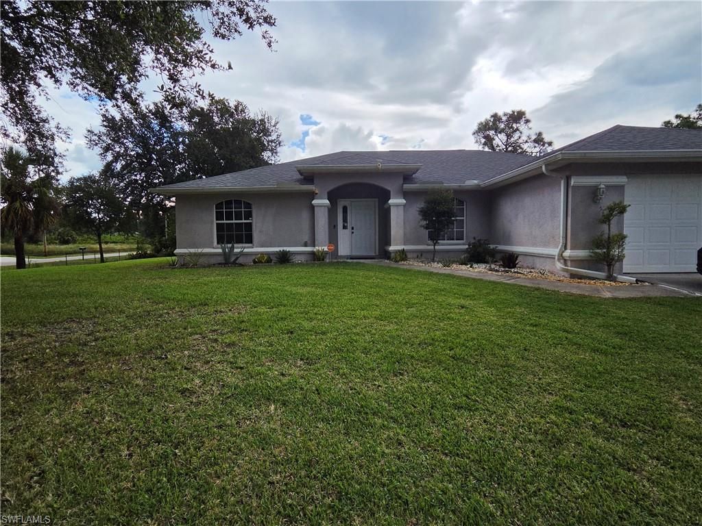 1025 Iris ST E, LEHIGH ACRES, FL 33974 — photo 3