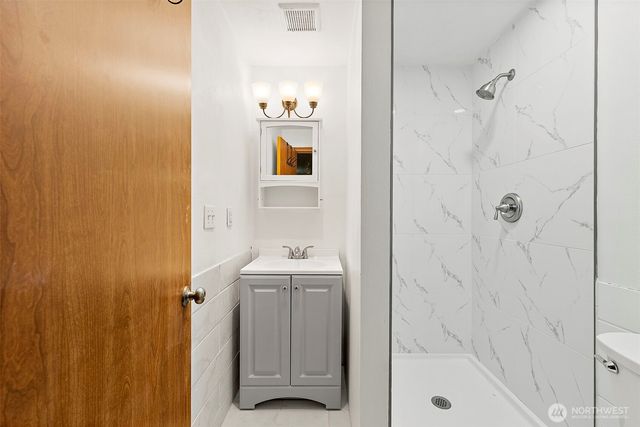 5301 138th St E, Tacoma, WA 98446