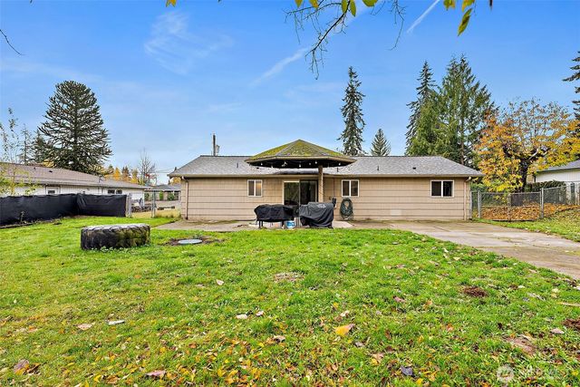 5301 138th St E, Tacoma, WA 98446