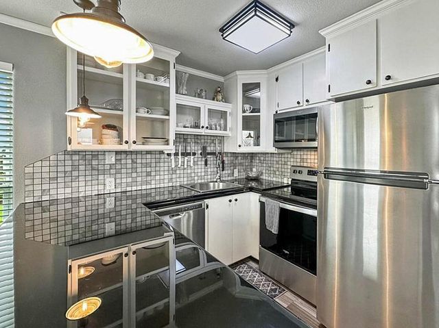 1322 Bahama Lane, Port Bolivar, TX 77650