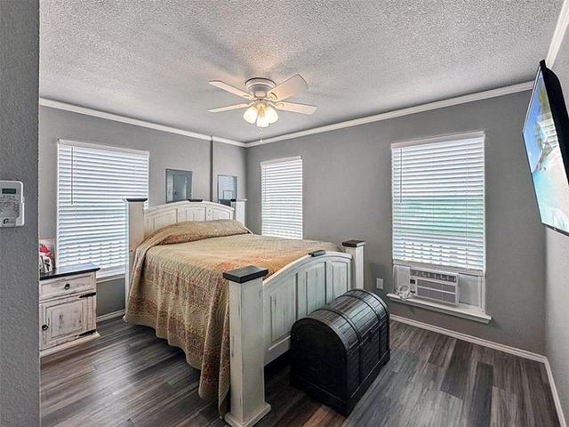 1322 Bahama Lane, Port Bolivar, TX 77650