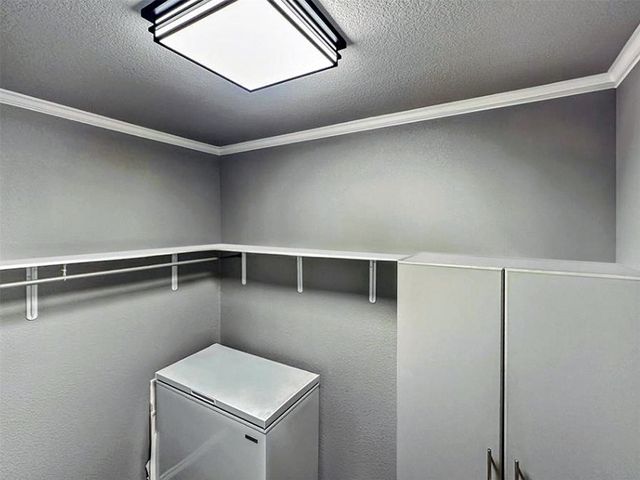 1322 Bahama Lane, Port Bolivar, TX 77650