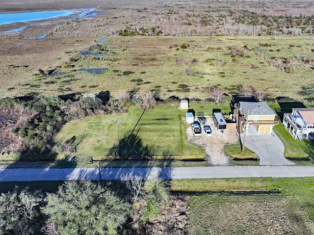 1322 Bahama Lane, Port Bolivar, TX 77650