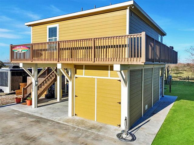 1322 Bahama Lane, Port Bolivar, TX 77650
