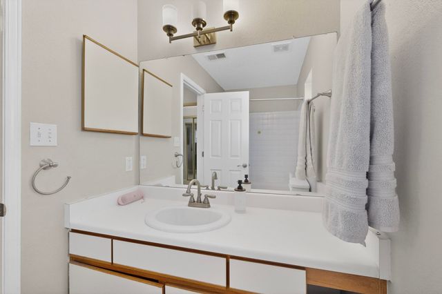 2209 High Desert Circle NE, Rio Rancho, NM 87144