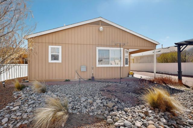 2209 High Desert Circle NE, Rio Rancho, NM 87144