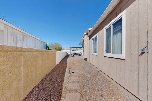 2209 High Desert Circle NE, Rio Rancho, NM 87144