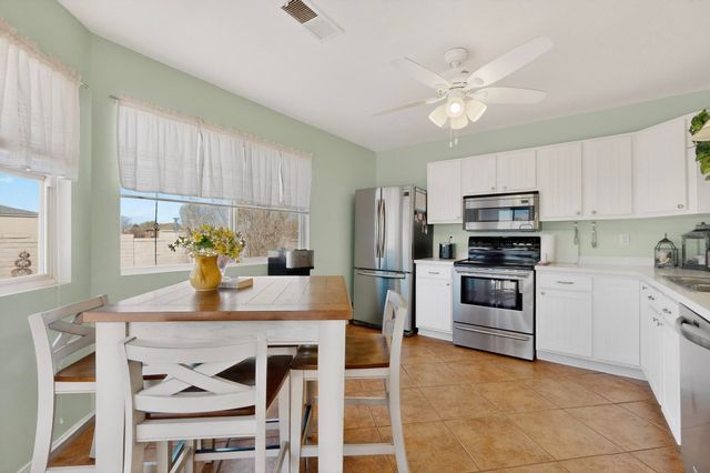 2209 High Desert Circle NE, Rio Rancho, NM 87144