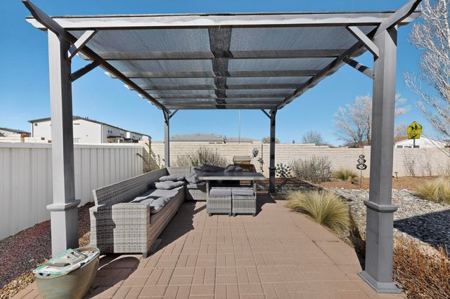 2209 High Desert Circle NE, Rio Rancho, NM 87144