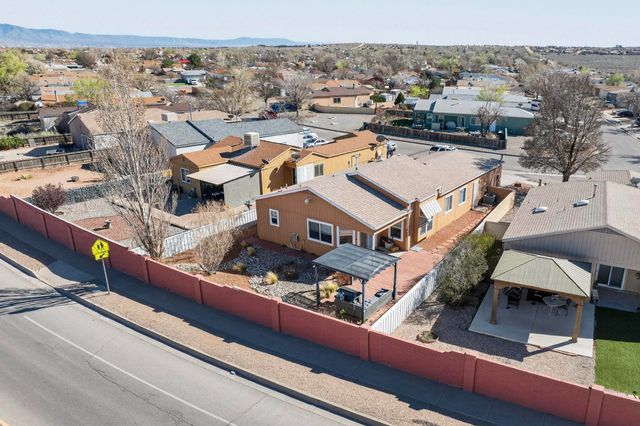 2209 High Desert Circle NE, Rio Rancho, NM 87144