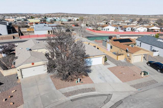 2209 High Desert Circle NE, Rio Rancho, NM 87144