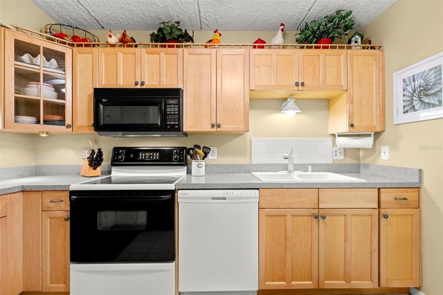 1200 TARPON WOODS BOULEVARD S3, Palm Harbor, FL 34685