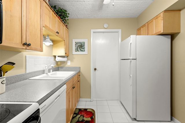 1200 TARPON WOODS BOULEVARD S3, Palm Harbor, FL 34685