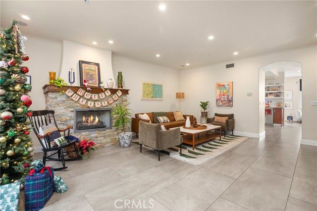 308 5th Street, Huntington Beach, CA 92648