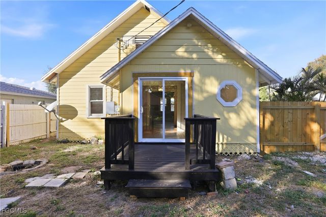 2342 Stella ST, Fort Myers, FL 33901