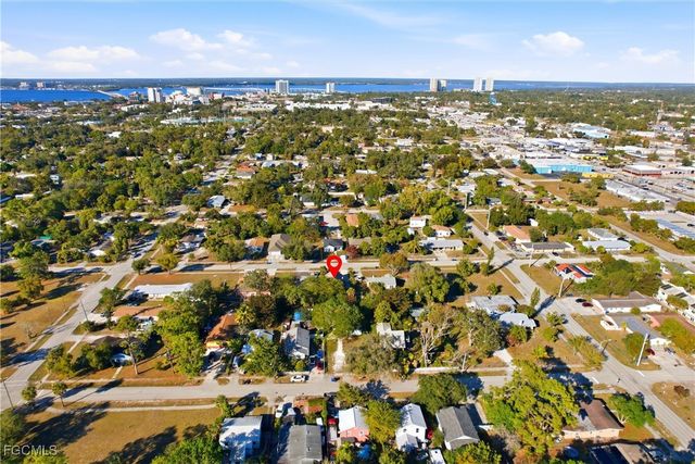 2342 Stella ST, Fort Myers, FL 33901