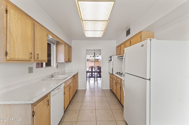 9904 W SHIPROCK Drive, Sun City, AZ 85351