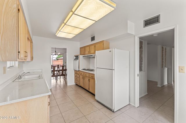 9904 W SHIPROCK Drive, Sun City, AZ 85351