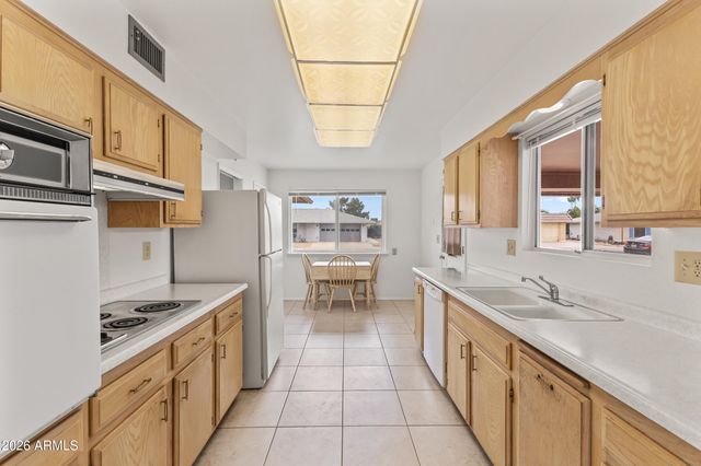 9904 W SHIPROCK Drive, Sun City, AZ 85351