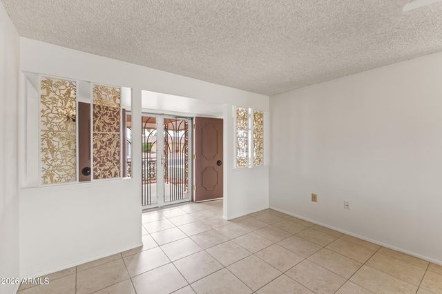 9904 W SHIPROCK Drive, Sun City, AZ 85351