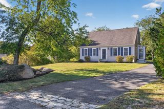 908 Shore Rd, Bourne, MA 02559